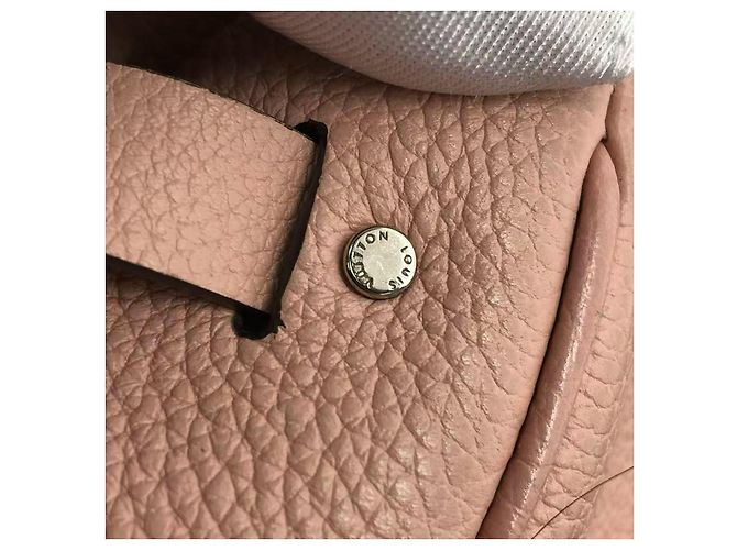 Borsa Louis Vuitton Milla PM in pelle di vitello rosa. - vista 9