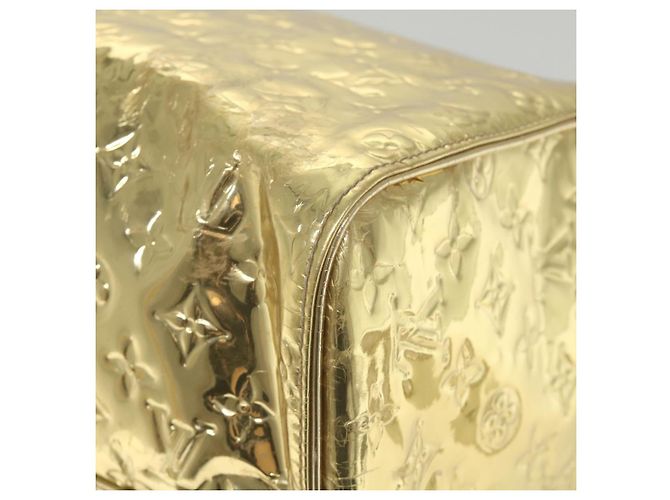 Borsa Keepall Louis Vuitton Monogram Miroir PVC 55 D'oro - vista 6