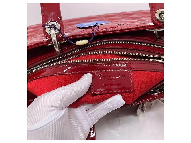 Christian Dior Grande borsa Lady Dior in pelle verniciata rossa - vista 5