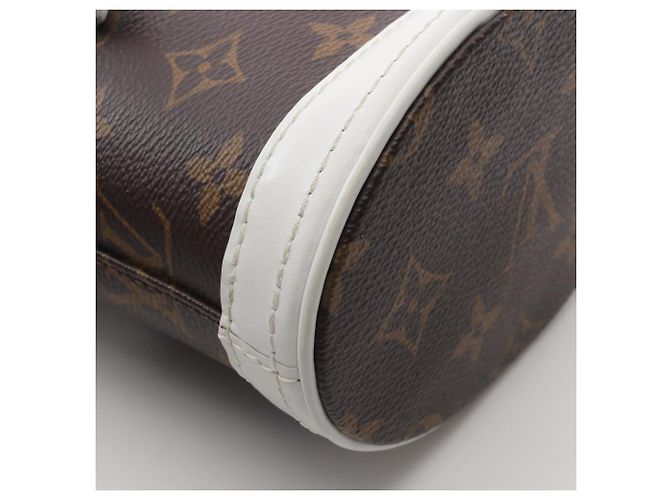Borsa a mano Nano Bucket Louis Vuitton Marrone Bianco - vista 6