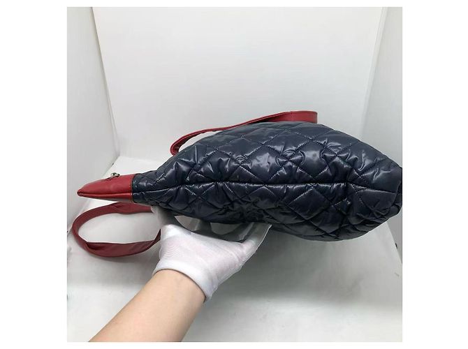 Borsa tote Chanel Coco Cocoon in nylon trapuntato blu - vista 3