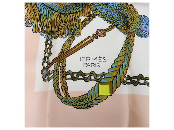 Hermès Le Timbalier Carré 90 Sciarpa Rosa Multicolore - vista 4