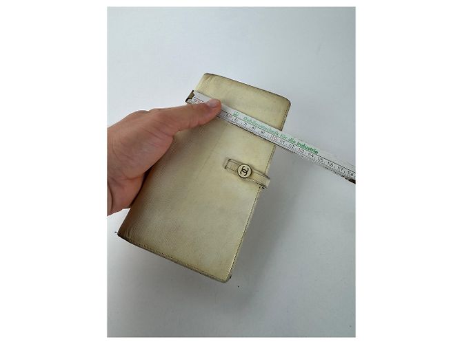 Vintage Chanel Leather Wallet White - view 10