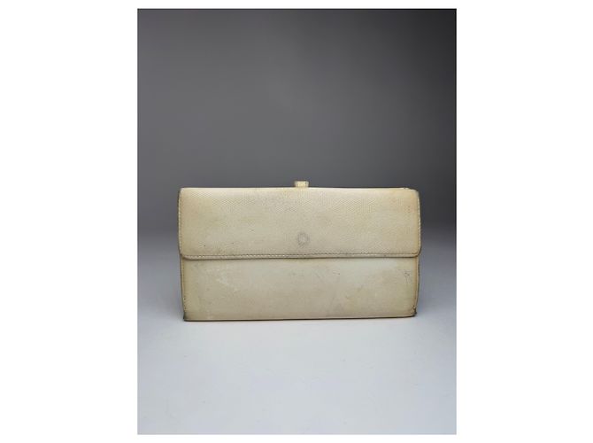 Vintage Chanel Leather Wallet White - view 2