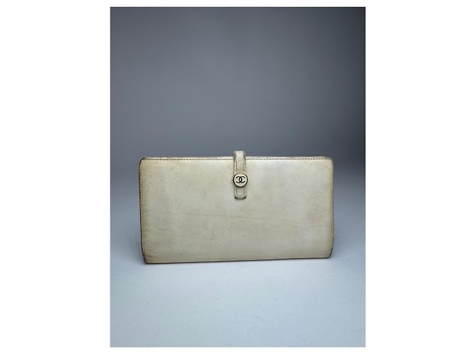 Vintage Chanel Leather Wallet White - view 6
