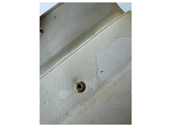 Vintage Chanel Leather Wallet White - view 8