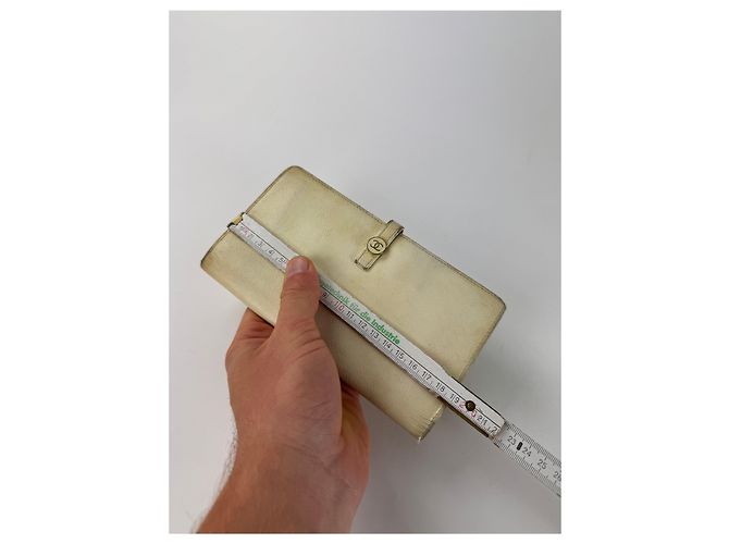 Vintage Chanel Leather Wallet White - view 9