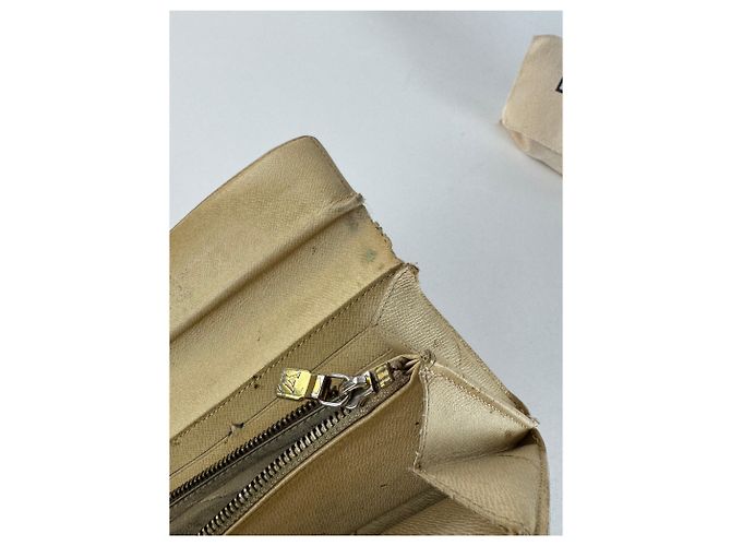 Vintage Louis Vuitton Damier Monogram Leather wallet white grey - view 5
