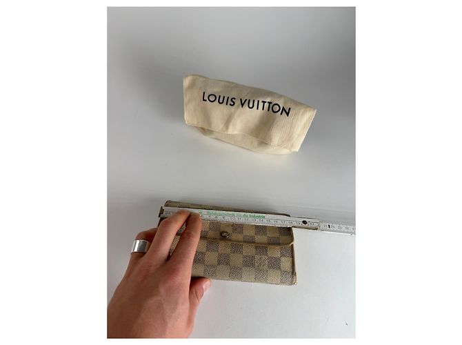 Vintage Louis Vuitton Damier Monogram Leather wallet white grey - view 9