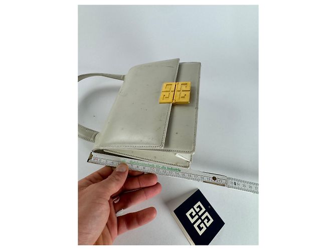 Vintage Givenchy Lederhandtasche Weiß - Ansicht 9