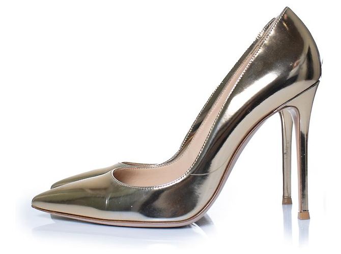 Gianvito Rossi, décolleté in pelle specchiata dorata D'oro - vista 2