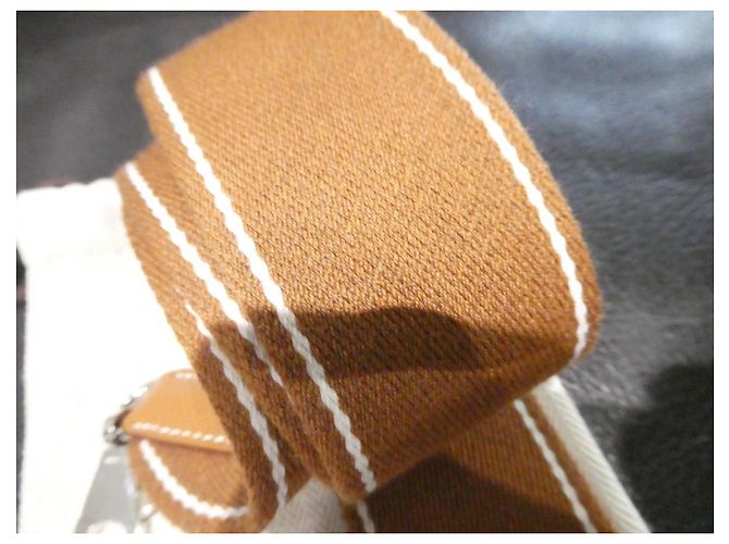 nova alça Hermès nunca usada em lona dourada comprimento 90cms Castanho claro - vista 4