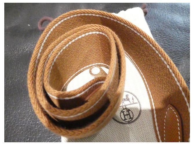 nova alça Hermès nunca usada em lona dourada comprimento 90cms Castanho claro - vista 5