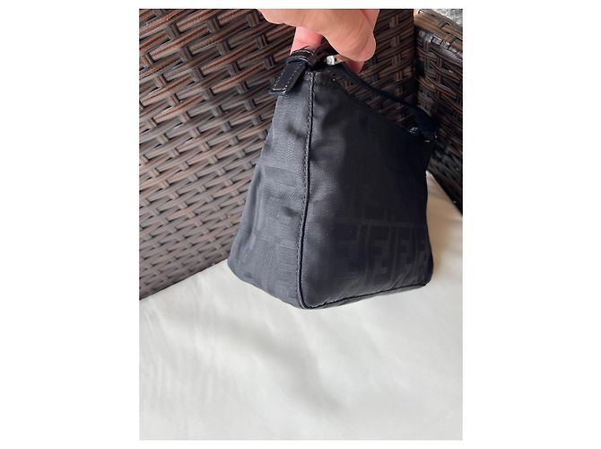 Borsa Fendi Baguette Mini Nera in Tessuto Nero - vista 4