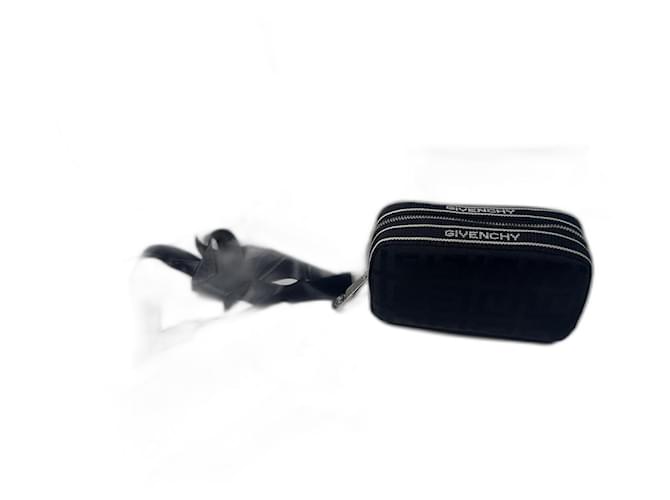 Pochette Givenchy - vista 2