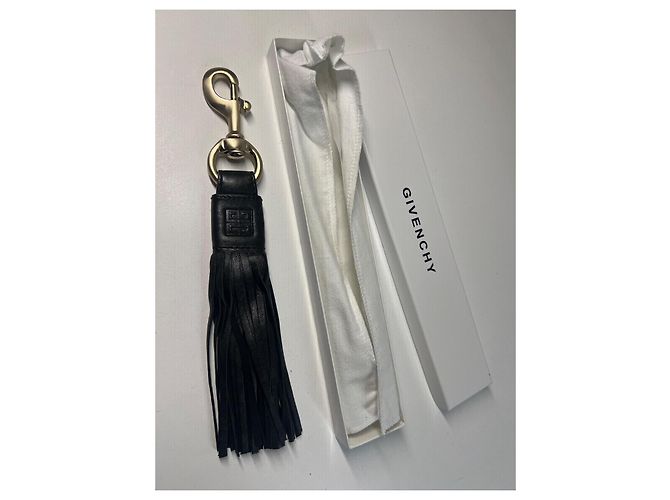 Givenchy Taschenanhänger aus schwarzem Leder - Ansicht 2