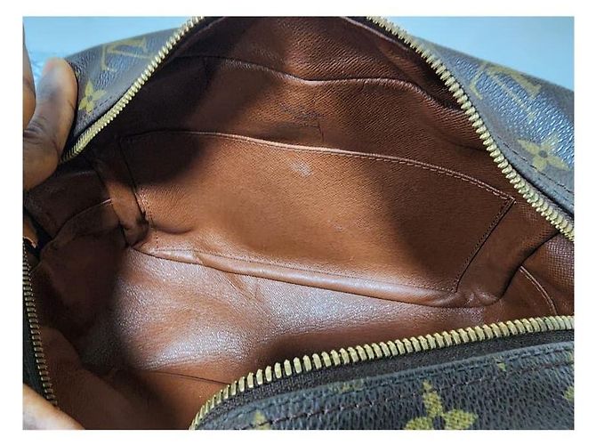 Louis Vuitton Monogram Cite MM Marrone Beige - vista 14