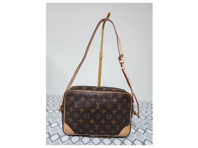 Borsa Trocadero 27 in tela Monogram Louis Vuitton Marrone Beige - vista 4