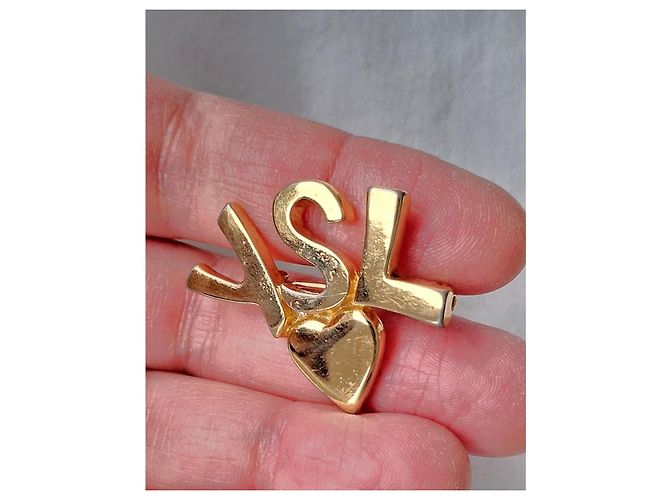 Spilla Yves Saint Laurent Cuore con Monogramma Oro D'oro Gold hardware - vista 4