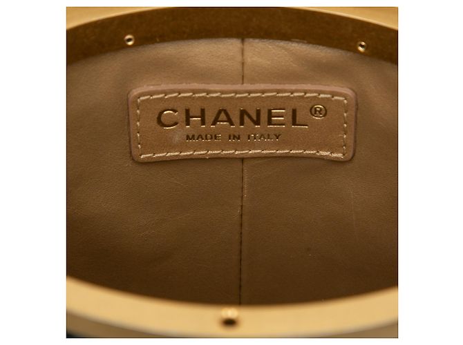 Kleine schwarze, gesteppte Lammleder Crown Box Tasche von Chanel - Ansicht 5