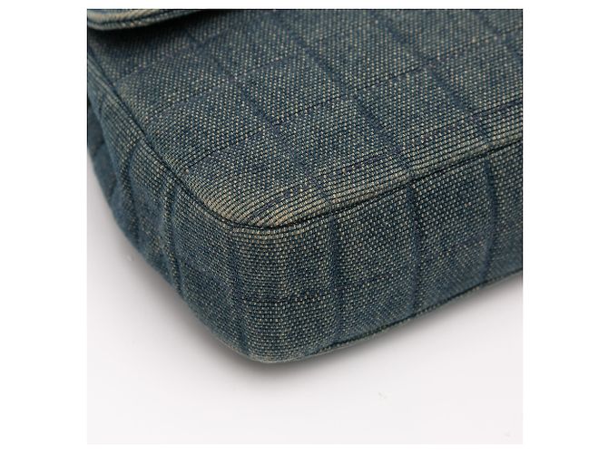 Chanel Blue Reissue 2.55 Borsa a tracolla in denim cioccolato con manico superiore - vista 9