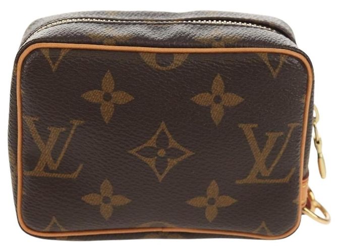 Pochete Wapity em Canvas Monogram Louis Vuitton Marrom - vista 2