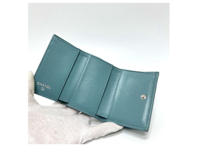 Chanel Hellblau Tri-Fold Geldbörse - Ansicht 10