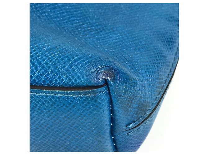 Bolso Mensajero PM Taiga Grigori Louis Vuitton Azul - vista 6