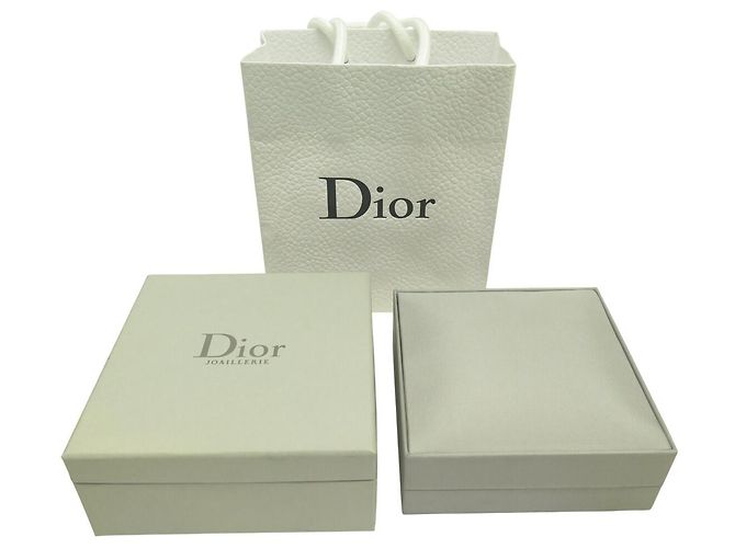Christian Dior NOVAS ARGOLAS DE OURO BRANCO DIOR COQUINES 19GR DIAMANTE 0,9CT Prata - vista 13