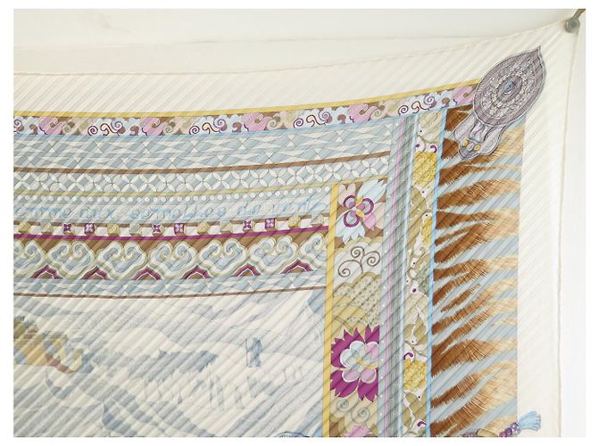 Aline Hermès RARE SCIARPA PLEAT HERMES LA DONNA CON SUOLE DI VENTO + ANELLO BOLDUC Multicolore - vista 3