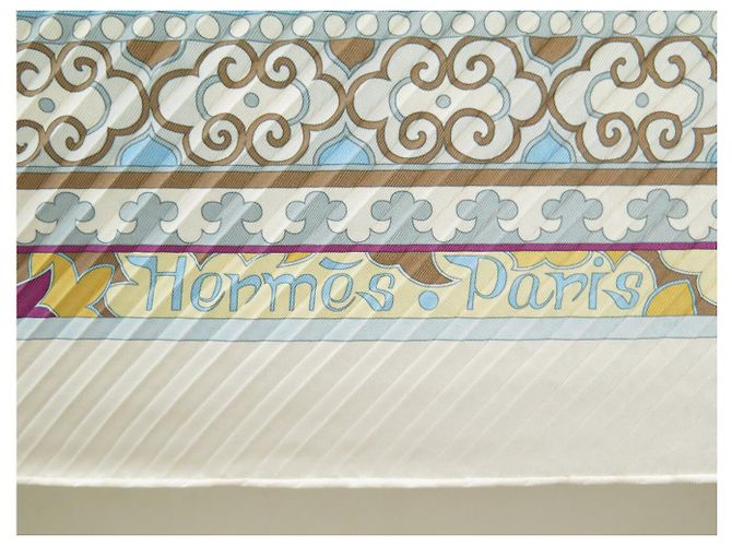Aline Hermès RARE SCIARPA PLEAT HERMES LA DONNA CON SUOLE DI VENTO + ANELLO BOLDUC Multicolore - vista 6