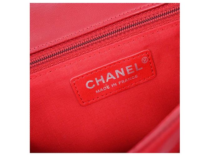 Bolso Hula Hoop de Chanel en cordero acolchado pequeño Roja - vista 4