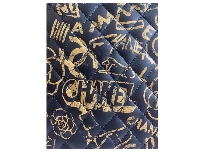 Borsa da viaggio trolley Chanel 19A Parigi New York Egitto Graffiti da portare Nero D'oro Gold hardware - vista 2