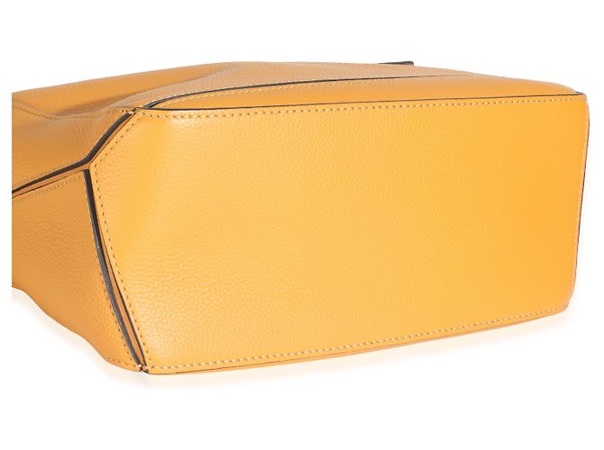 Borsa Puzzle Piccola in Pelle di Vitello Grana Gialla Loewe Giallo - vista 7