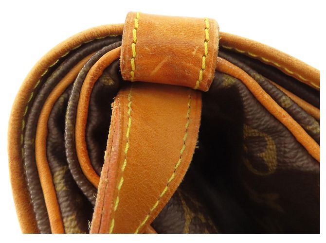 Borsa a Spalla Saumur 35 Louis Vuitton Marrone Monogramma - vista 19