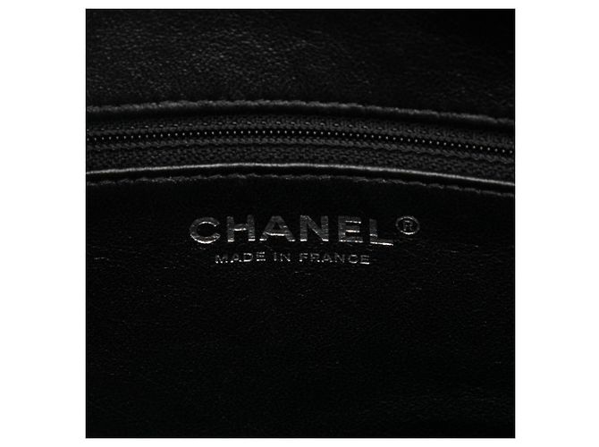 Borsa da shopping con catena e zip in tweed nero e resina Chanel - vista 5