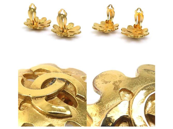 Orecchini a clip in metallo dorato Chanel Coco Mark D'oro - vista 4
