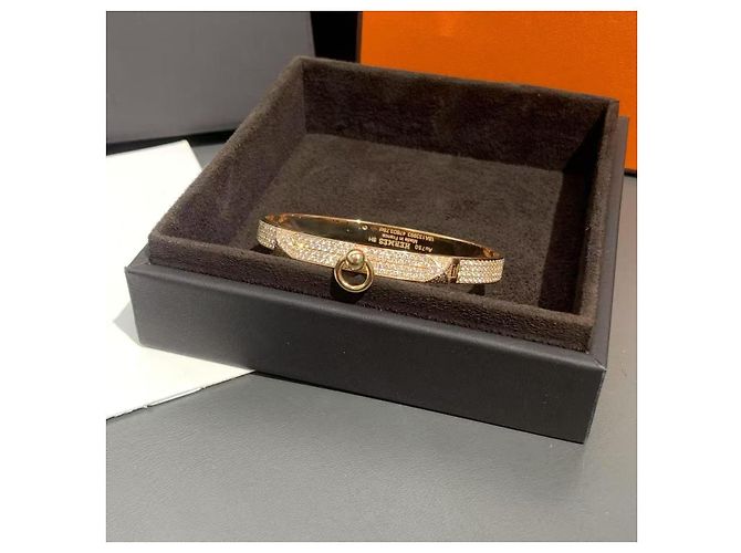 Armband Modell Small Collier de Chien von Hermès aus 18k Roségold mit Diamanten. Golden - vista 2