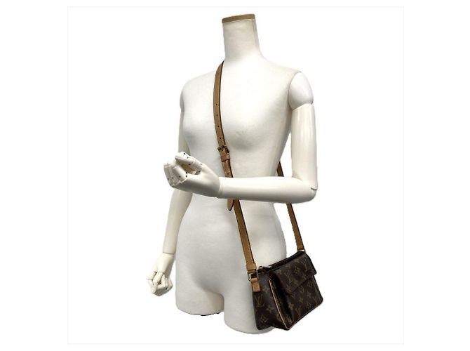 Borsa a Spalla Louis Vuitton Viva Cite PM Marrone Monogramma - vista 3