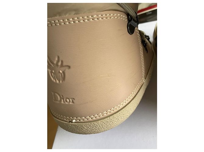 Botas Dior Moon Boots Bege em couro de avestruz infantil - vista 9