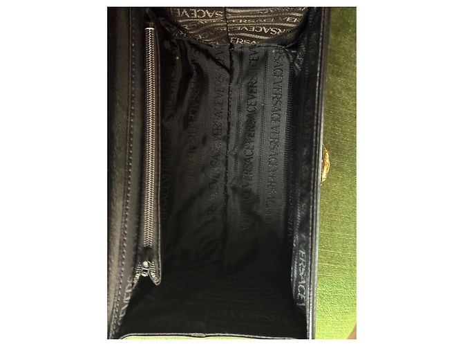 Gianni Versace Borsa Vanity Sunburst di Versace Nero - vista 12