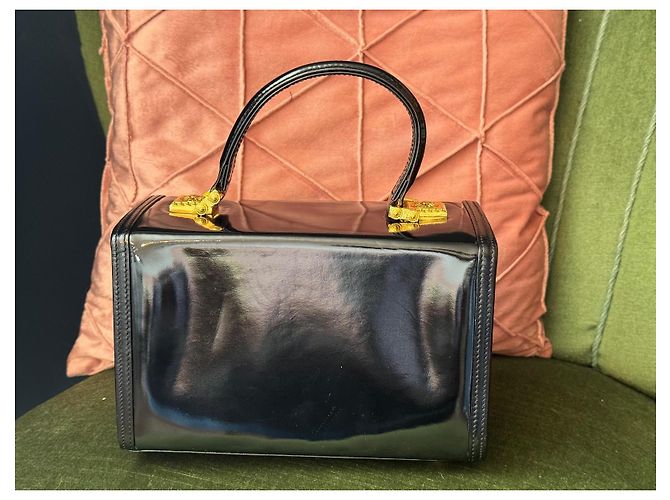 Gianni Versace Borsa Vanity Sunburst di Versace Nero - vista 8