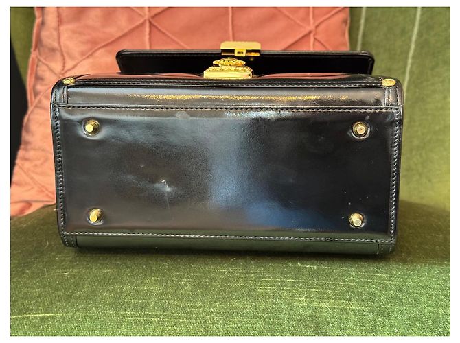 Gianni Versace Borsa Vanity Sunburst di Versace Nero - vista 9