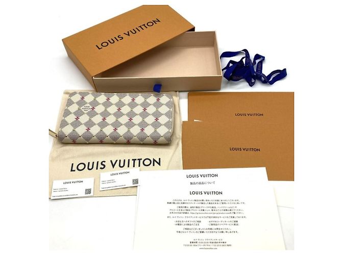 Louis Vuitton Damier Azur Long Wallet White - view 8