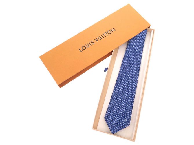 Louis Vuitton Silk Cravat in Blue - view 2