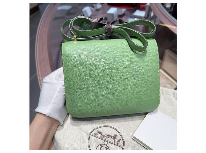 Hermès Borsa Constance 19 in pelle Epsom Verde chiaro - vista 2