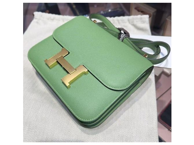 Hermès Borsa Constance 19 in pelle Epsom Verde chiaro - vista 3