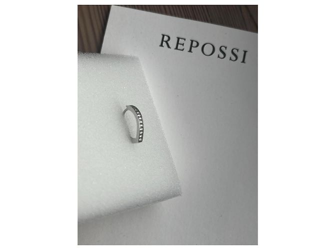 Orecchini a cerchio Repossi Antifer in oro bianco e diamanti - vista 2