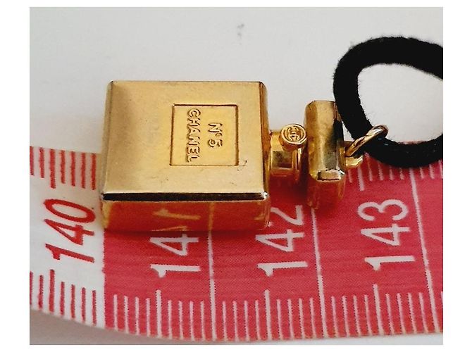 Collar Chanel Botella de Perfume N:5 Negro Dorado - vista 6