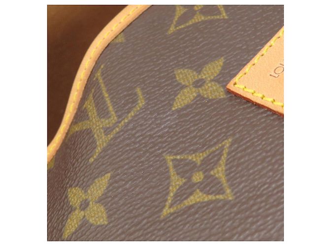 Borsa a Spalla Saumur MM M40710 Louis Vuitton Monogramma - vista 12